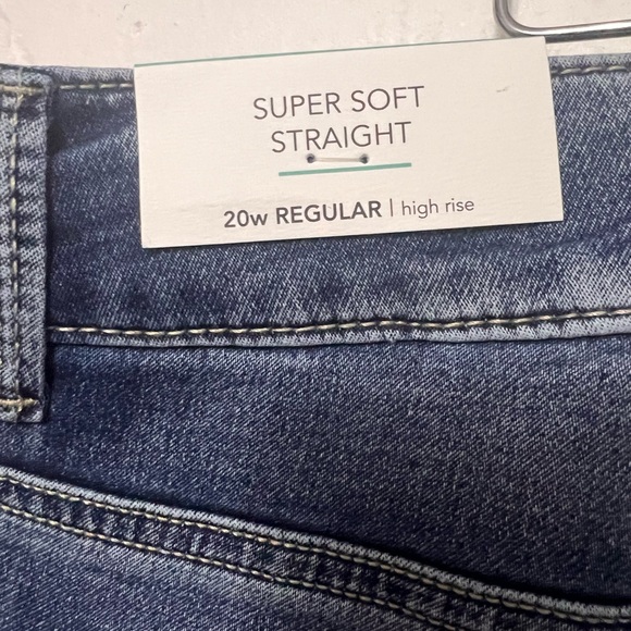 Maurice’s Super Soft Straight High Rise Jeans BNWT Size 20W - Picture 5 of 6